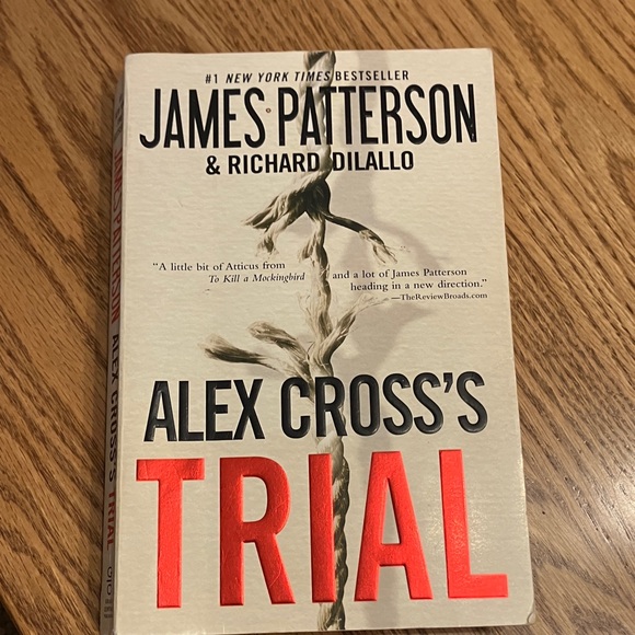 James Patterson Book Collection - Picture 12 of 15